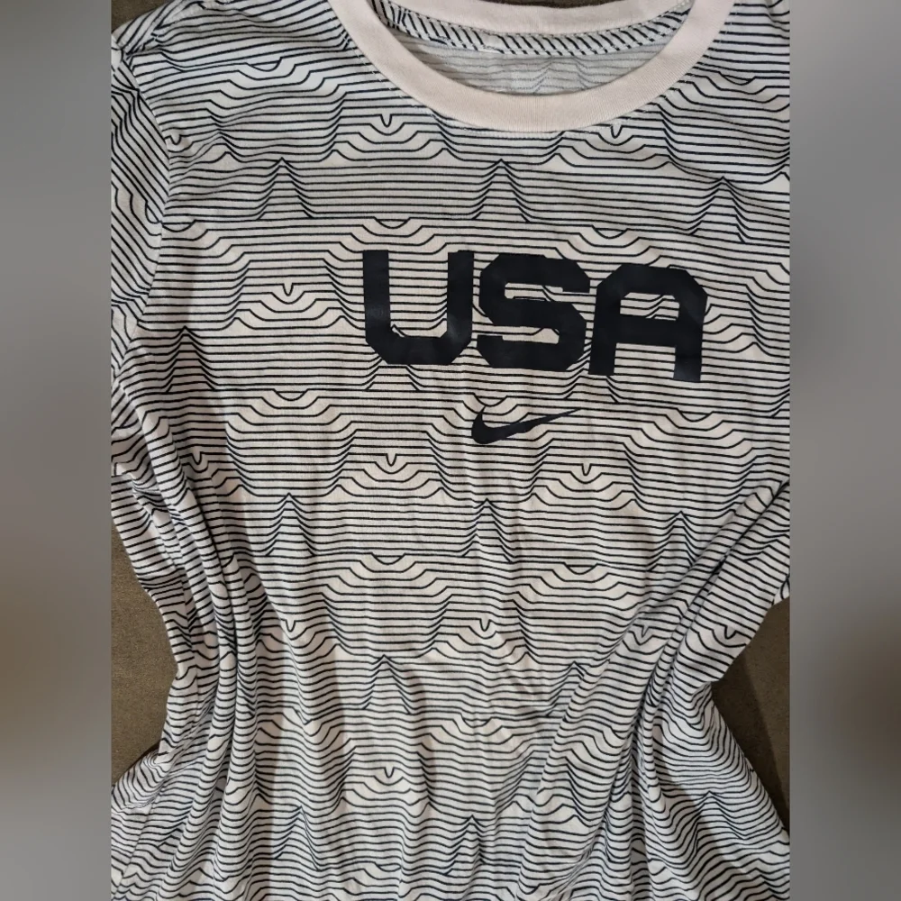 Nike Pro Striped Tee in White and Black